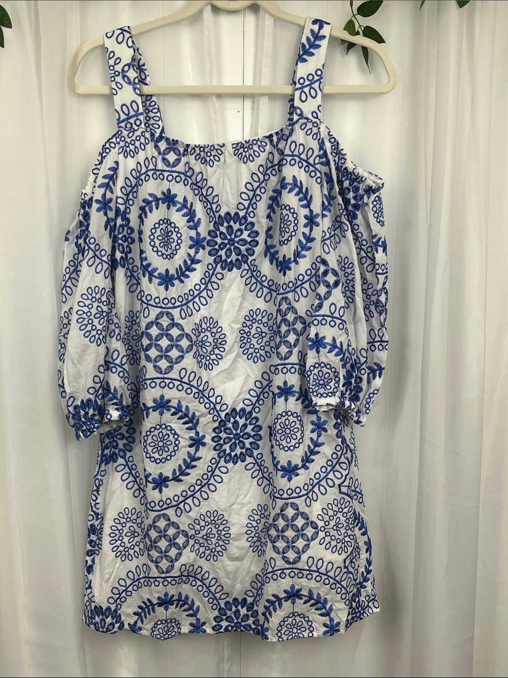 Trina Turk Cold Shoulder Mini Dress S Royal Blue White Floral Wide Straps EUC